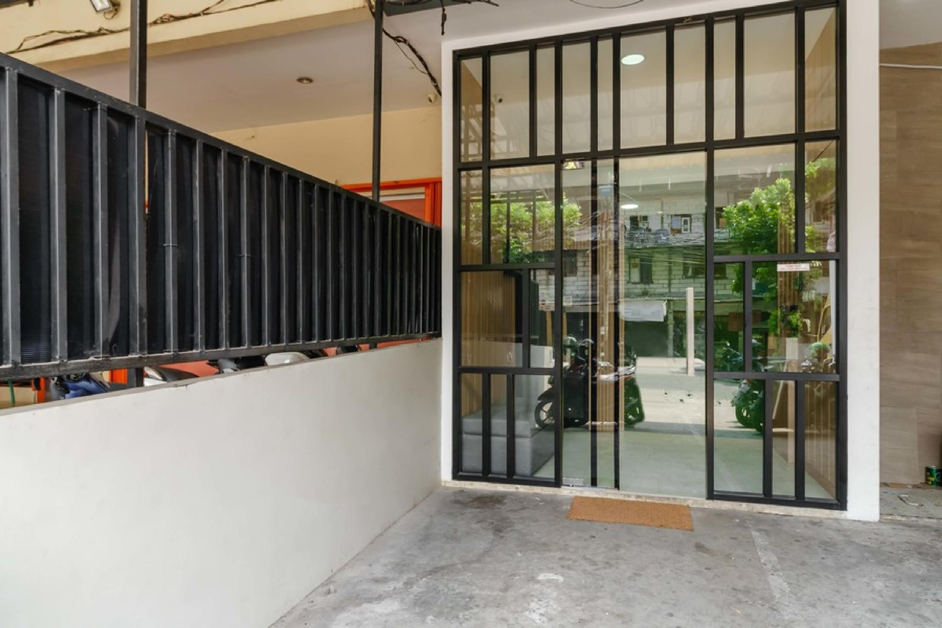 Reddoorz @ Mangga Besar 2 Hotell Jakarta Exteriör bild