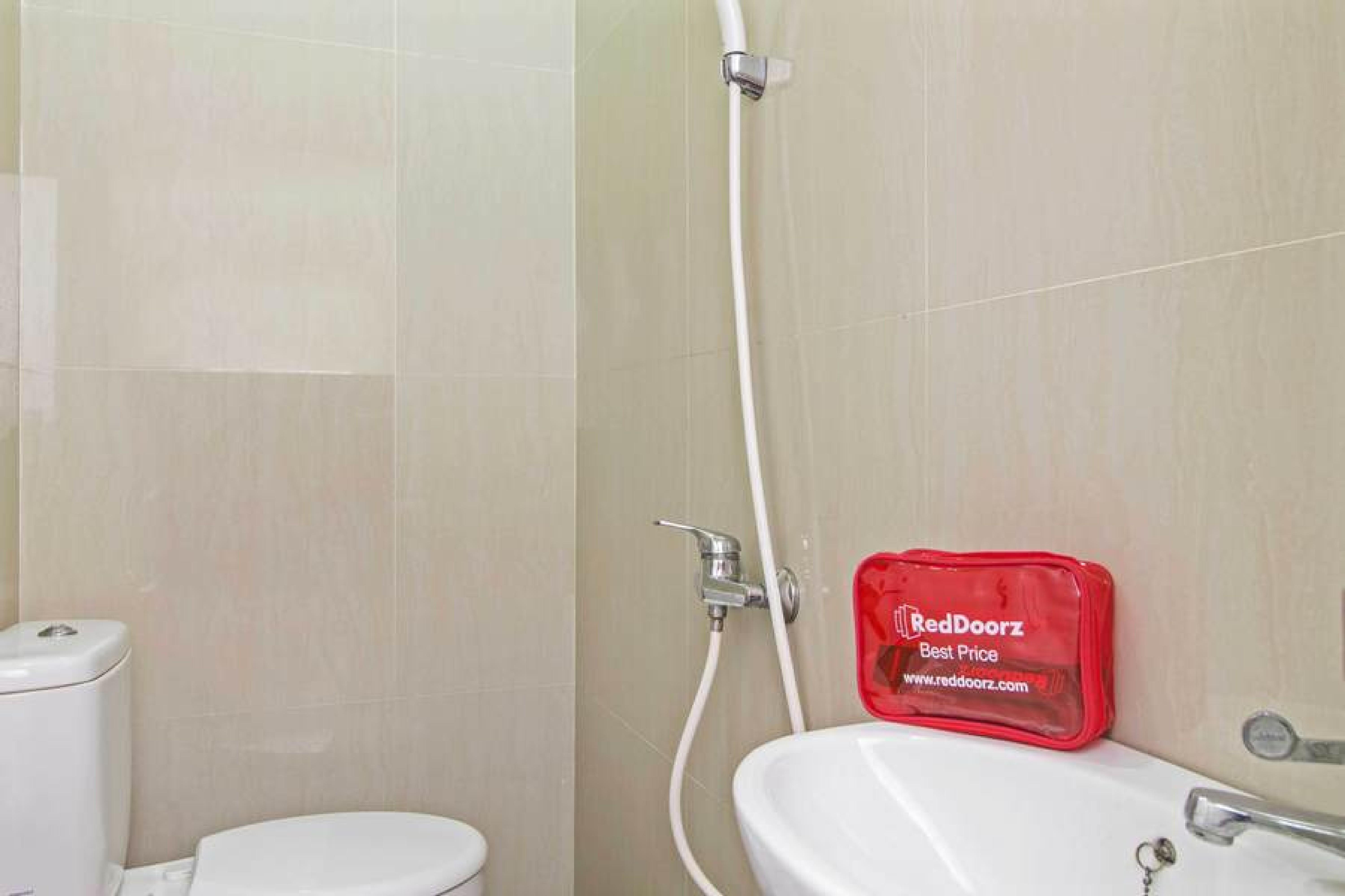 Reddoorz @ Mangga Besar 2 Hotell Jakarta Exteriör bild