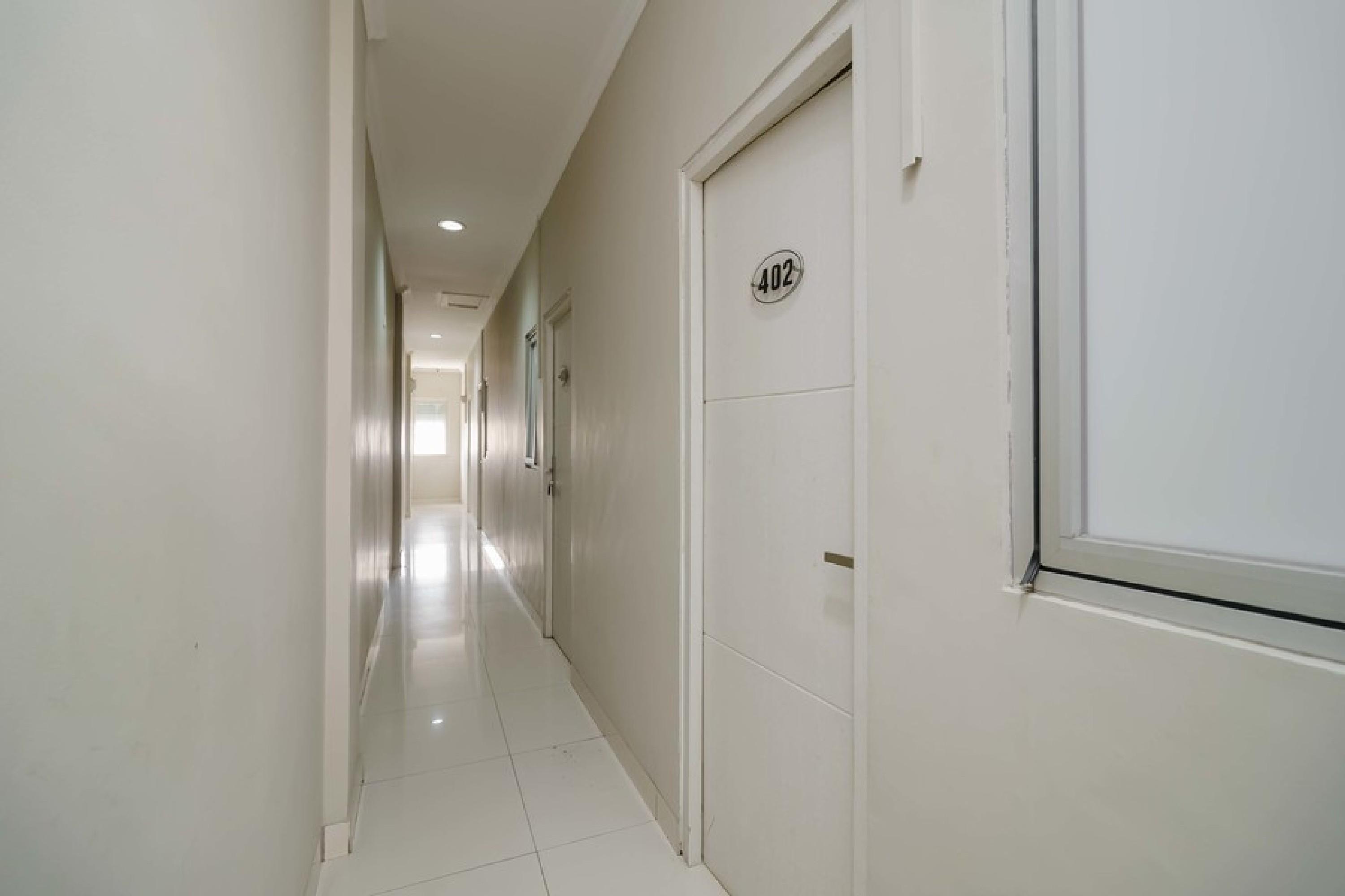Reddoorz @ Mangga Besar 2 Hotell Jakarta Exteriör bild